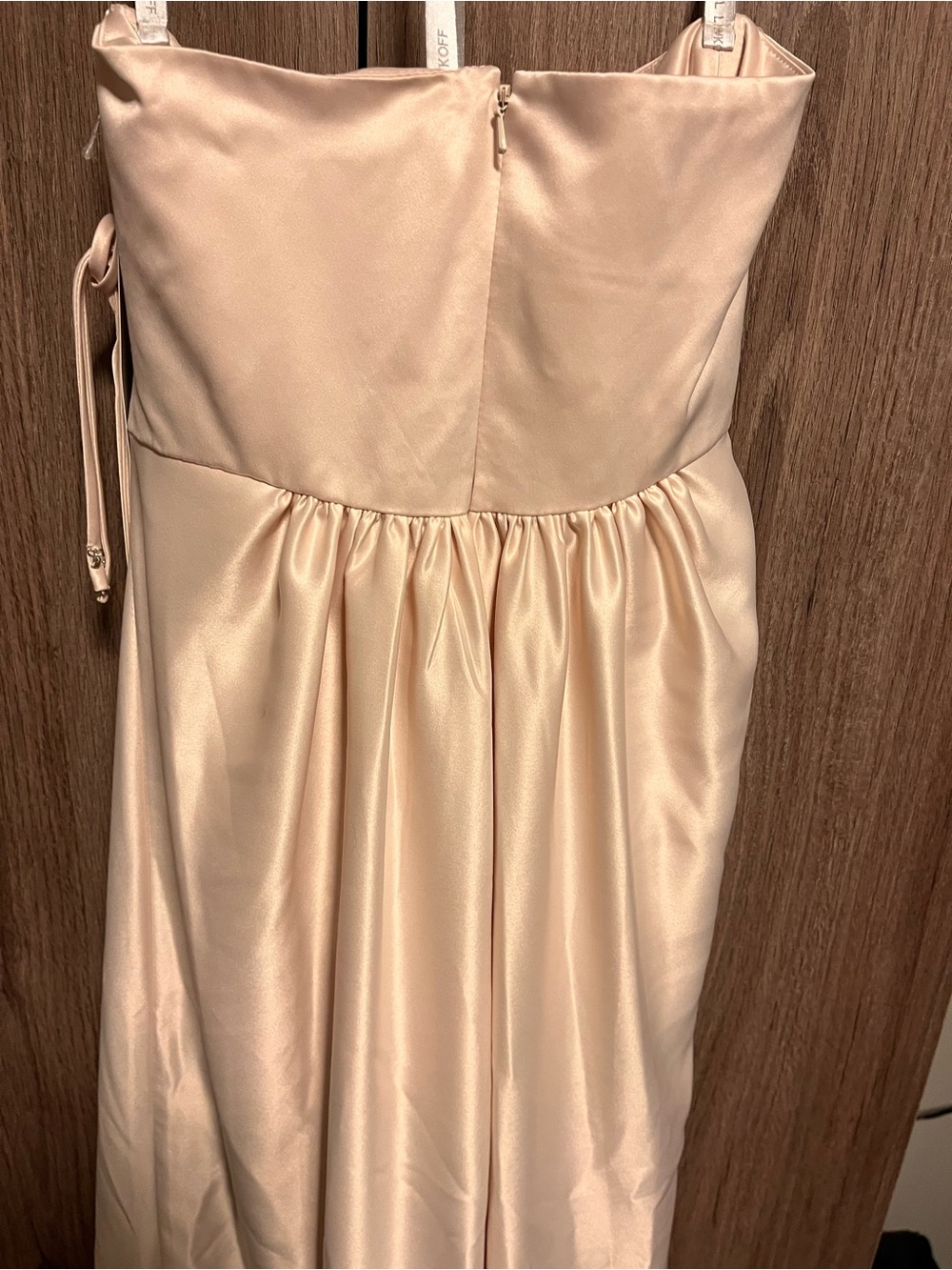 Beautiful new with tags Champagne gown - Picture 6 of 7